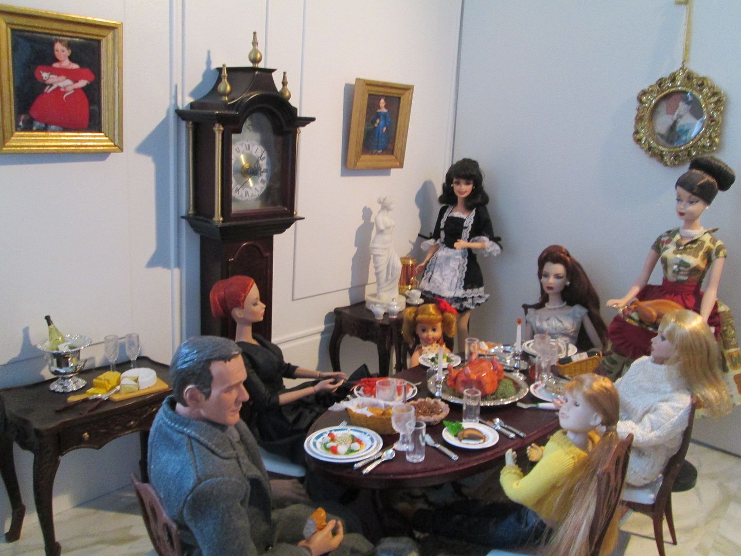 The One Sixth Scale Dollhouse Happy Thanksgiving!